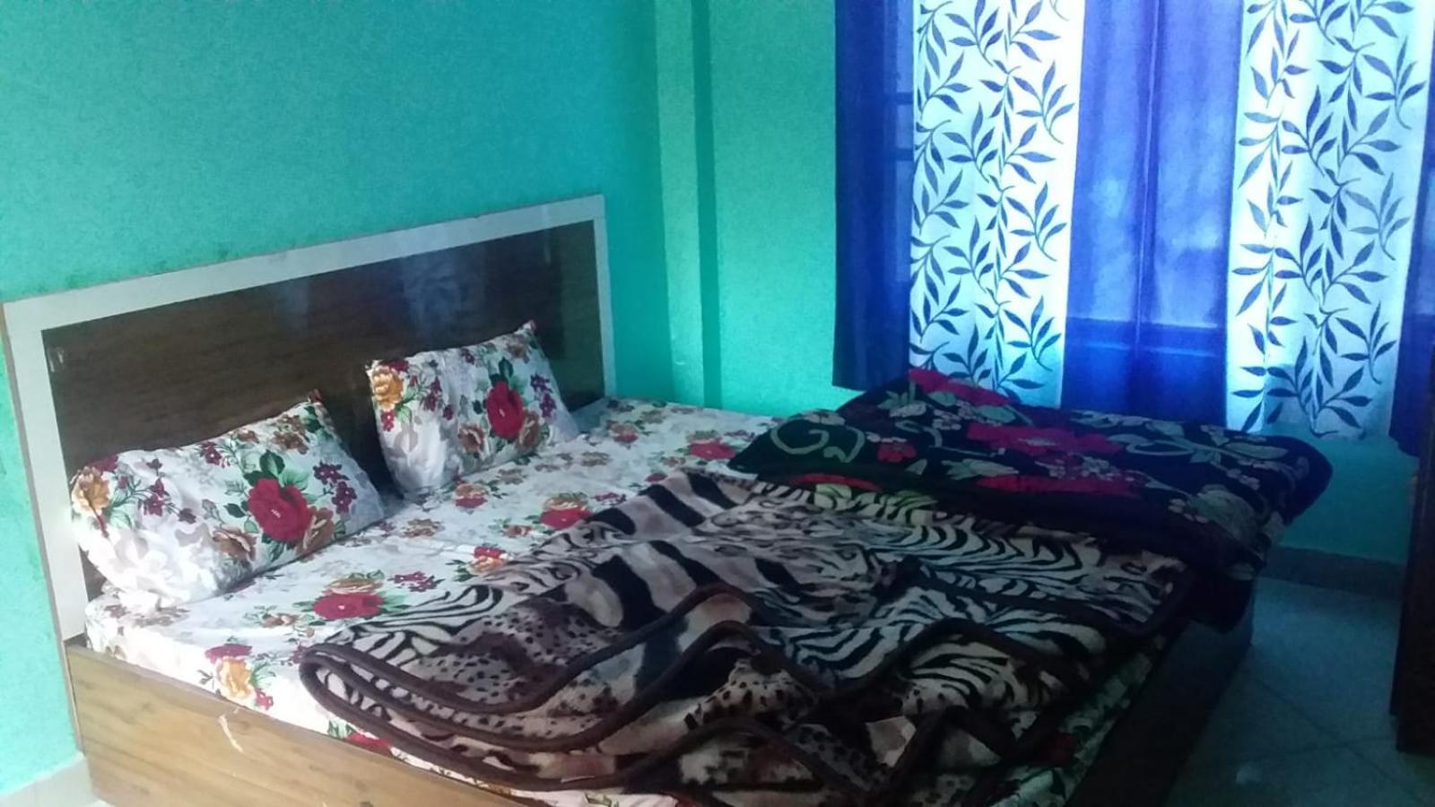 Spot On Sharma'S Kitchen & Home Stay Bajaura Εξωτερικό φωτογραφία